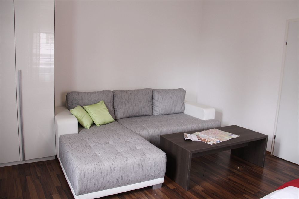 Apartment Troststrasse Wina Bagian luar foto